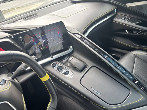 Used 2020 Chevrolet Corvette Stingray Premium Cpe w/ 3LT Preferred Equipment Group image 18