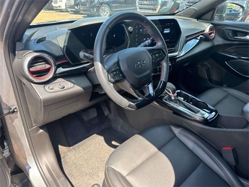 Certified 2025 Chevrolet Trax RS w/ Sunroof Package image 23