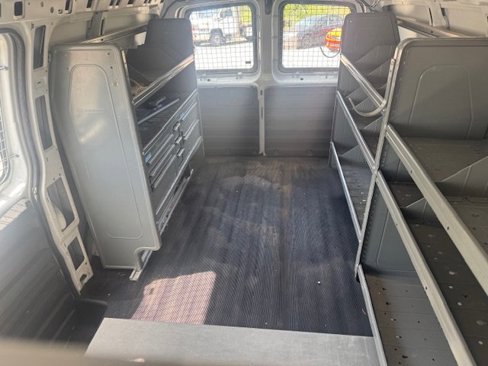 Used 2015 GMC Savana 2500 image 10