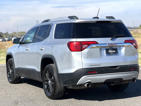 Used 2018 GMC Acadia SLT w/ LPO, Floor Liner Package image 7