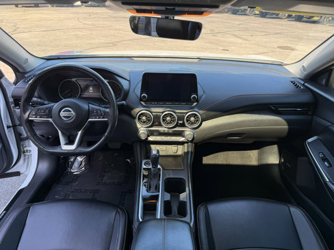Used 2023 Nissan Sentra SR w/ SR Premium Package image 16