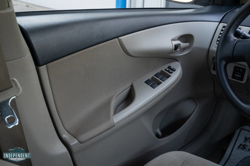 Used 2012 Toyota Corolla L image 9