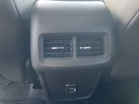 Used 2024 Chevrolet Equinox LT image 18
