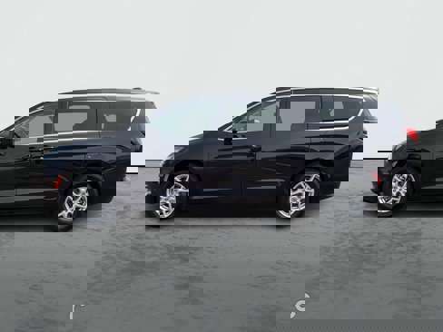Used 2022 Chrysler Voyager LX image 5