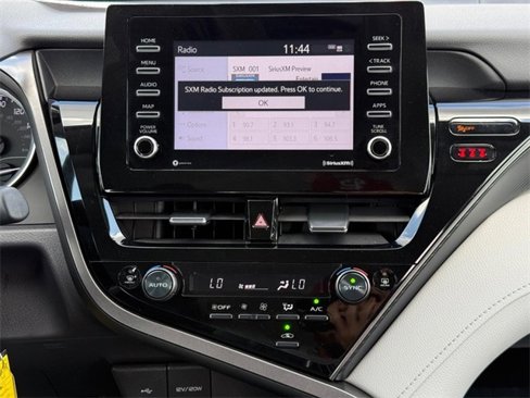 Used 2022 Toyota Camry LE image 12