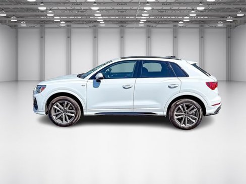 Certified 2025 Audi Q3 2.0T Premium image 2