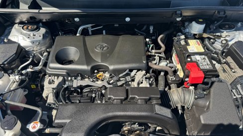Used 2021 Toyota RAV4 XLE image 19