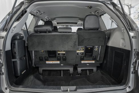 Used 2017 Toyota Sienna SE image 11