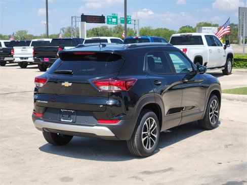 New 2026 Chevrolet TrailBlazer LT w/ Driver Confidence Package image 4