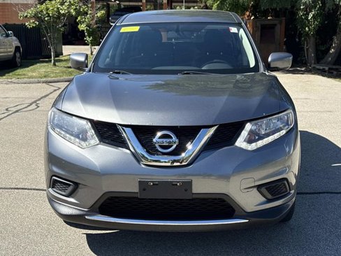 Used 2016 Nissan Rogue S image 2