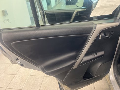Used 2017 Toyota RAV4 XLE image 17