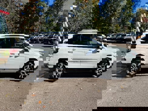 Used 2018 Subaru Outback 3.6R Touring image 8