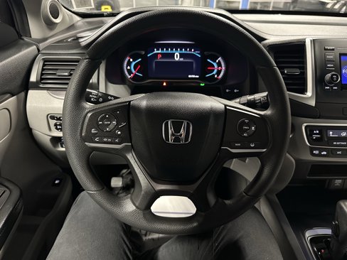 Used 2019 Honda Pilot LX image 9