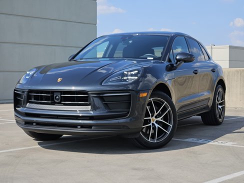 Certified 2025 Porsche Macan Turbo image 1