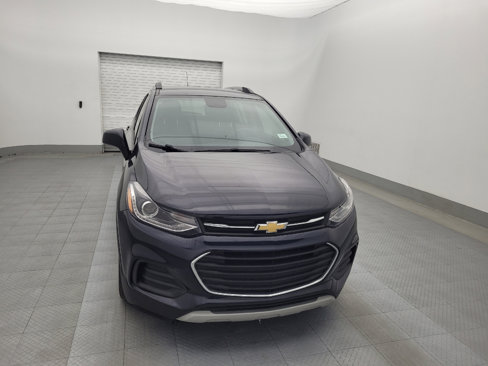 Used 2022 Chevrolet Trax LT w/ LT Convenience Package image 14