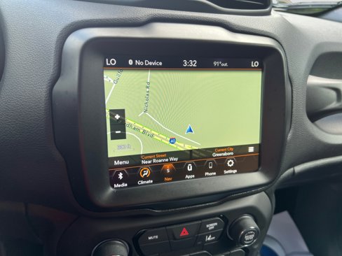 Used 2022 Jeep Renegade Altitude image 20
