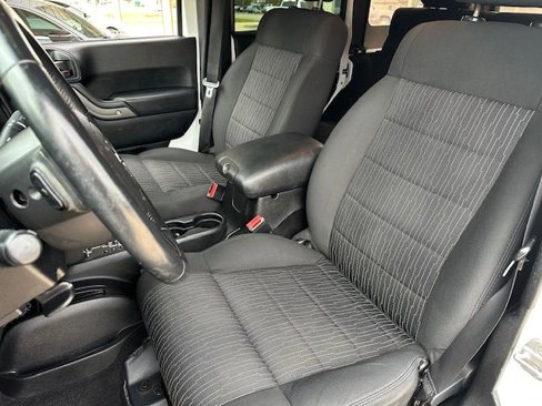 Used 2012 Jeep Wrangler Unlimited Sport image 14