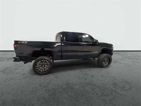 Used 2018 Chevrolet Silverado 1500 LT w/ All Star Edition image 5