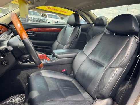 Used 2005 Lexus SC 430 Convertible w/ Preferred Accessory Pkg image 7