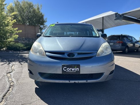Used 2010 Toyota Sienna LE image 2