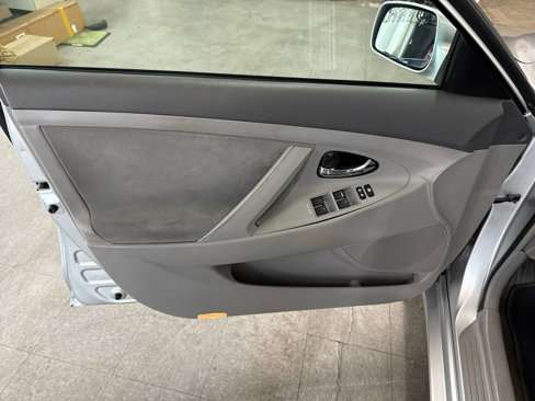 Used 2010 Toyota Camry LE image 31