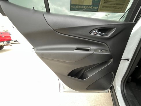Used 2023 Chevrolet Equinox LT image 18
