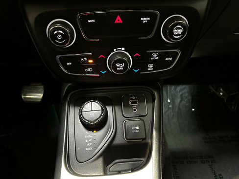 Used 2019 Jeep Compass Trailhawk image 61