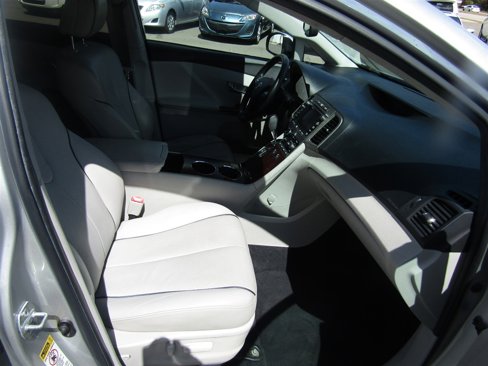 Used 2010 Toyota Venza AWD image 20