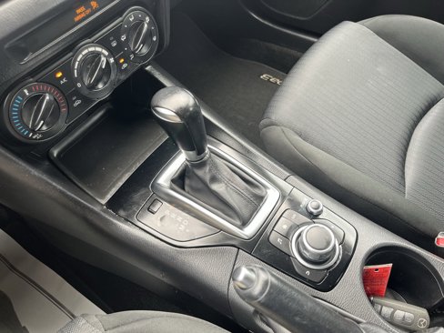 Used 2015 MAZDA MAZDA3 i Sport image 33