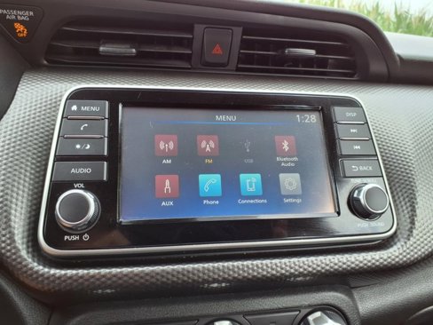 Used 2020 Nissan Kicks S image 10