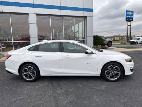 Used 2020 Chevrolet Malibu LT image 2