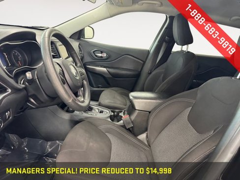 Used 2019 Jeep Cherokee Latitude w/ Popular Appearance Group image 7