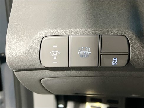 New 2025 Hyundai Elantra SEL image 10