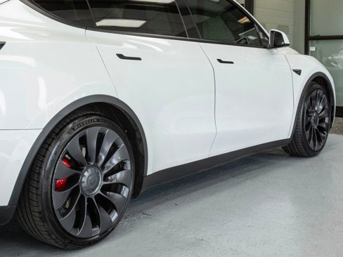 Used 2020 Tesla Model Y Performance image 35