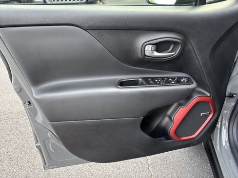 Used 2021 Jeep Renegade Trailhawk w/ Sun & Sound Group image 17