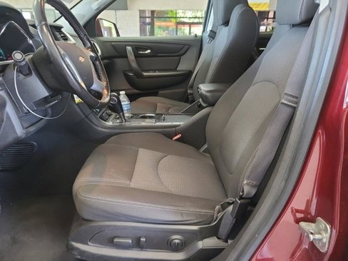 Used 2015 Chevrolet Traverse LT w/ Style and Technology Package image 8