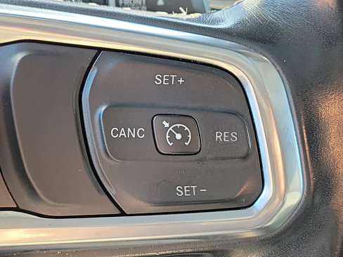 Used 2019 Jeep Wrangler Unlimited Sahara image 23