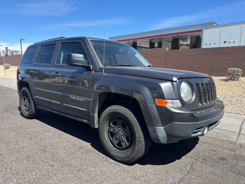 Used 2016 Jeep Patriot Sport image 2