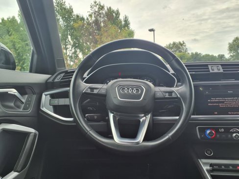 Used 2022 Audi Q3 2.0T Premium w/ Convenience Package image 11
