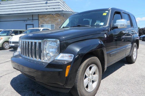 Used 2012 Jeep Liberty Sport image 1