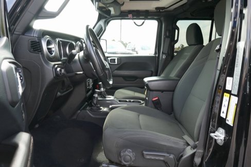 Used 2018 Jeep Wrangler Unlimited Sahara image 19