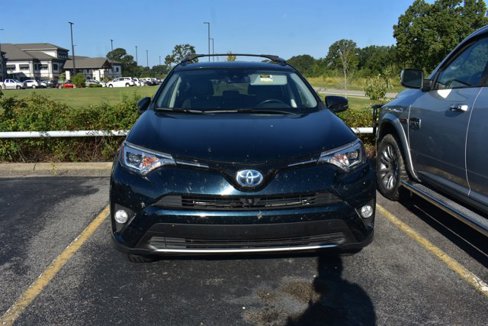 Used 2018 Toyota RAV4 Limited image 2