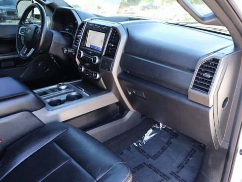 Used 2021 Ford Expedition XLT image 19