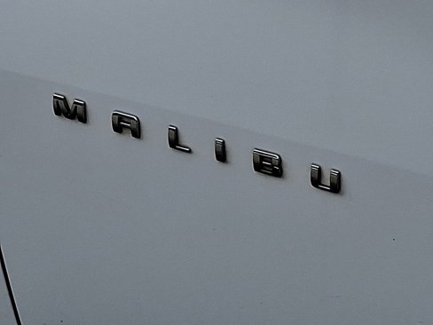 Used 2016 Chevrolet Malibu LT image 25