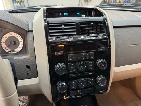 Used 2011 MAZDA Tribute i Sport image 19