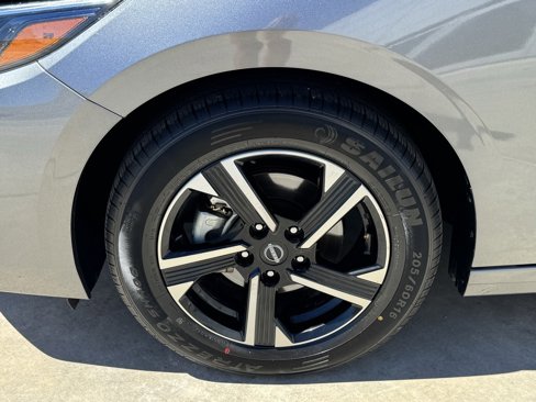 Used 2024 Nissan Sentra SV image 9