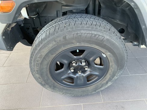 Used 2020 Jeep Wrangler Sport image 9