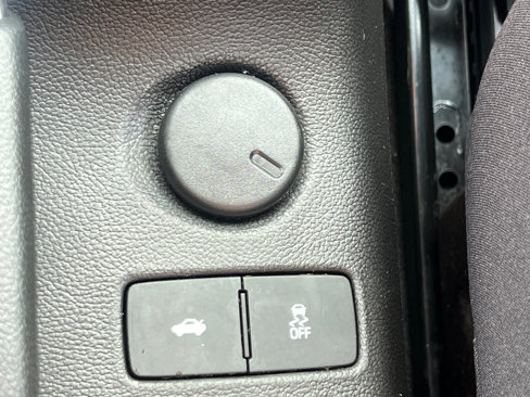Used 2015 Chevrolet Sonic LT image 25