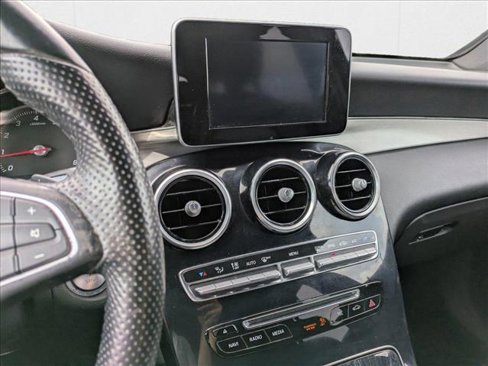 Used 2017 Mercedes-Benz GLC 300 image 12