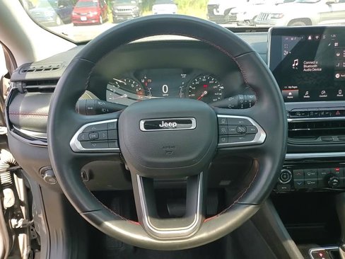 Used 2022 Jeep Compass Trailhawk w/ Sun and Sound Group image 13